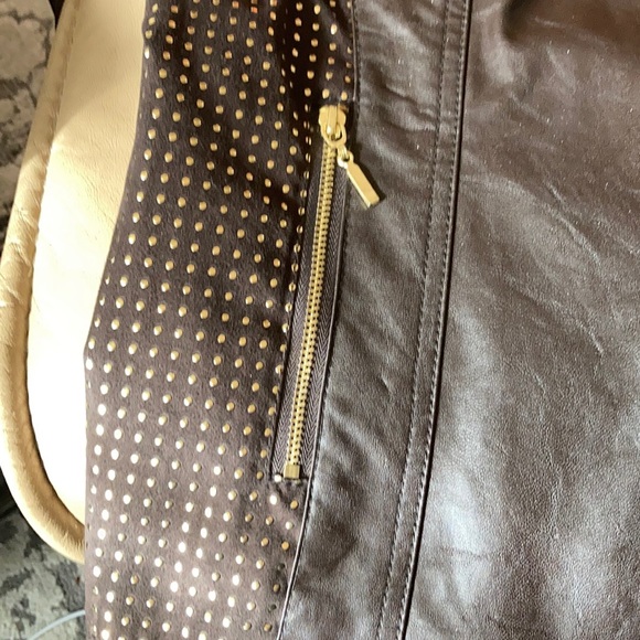 Chico’s’s Brown studded faux leather jacket. - Picture 5 of 7